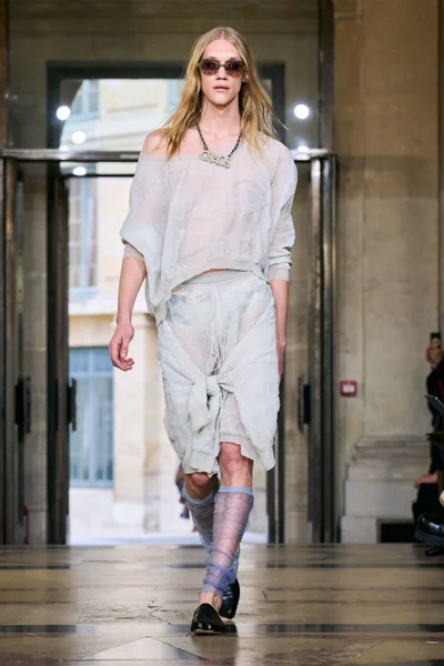 Look 29
